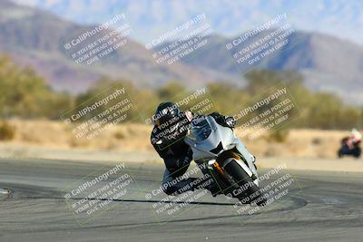 media/Jan-09-2022-SoCal Trackdays (Sun) [[2b1fec8404]]/Turn 14 (10am)/